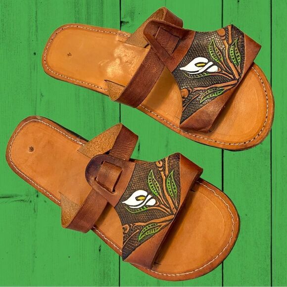 Vintage bohemian tooled leather painted sandals - Picture 1 of 4